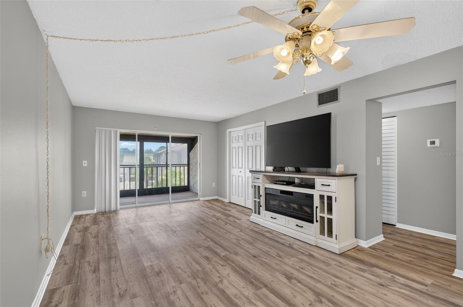2207 BELLEAIR RD #B16 — photo 14