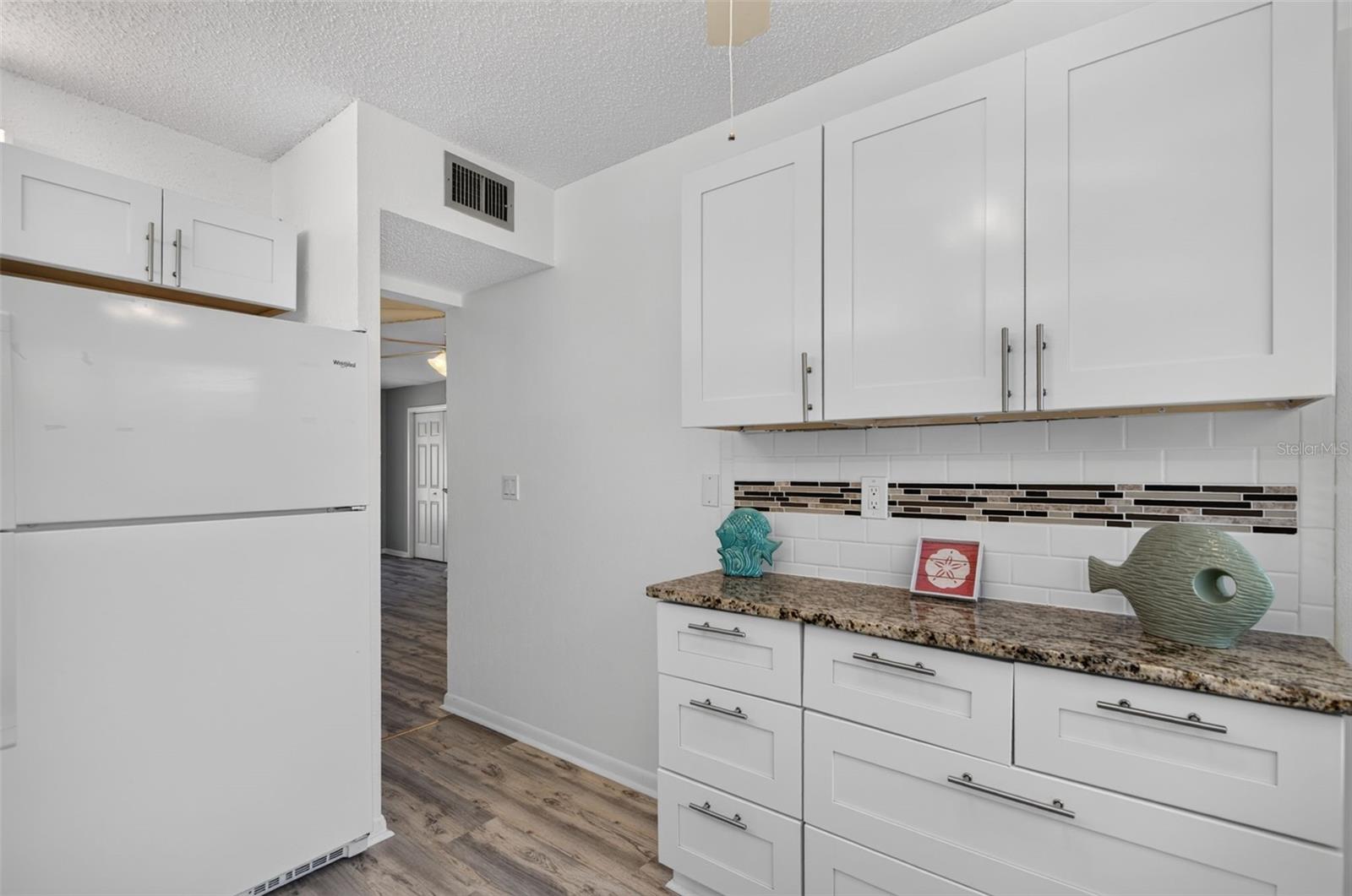 2207 BELLEAIR RD #B16 — photo 10