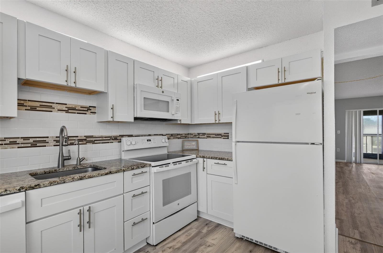2207 BELLEAIR RD #B16 — photo 9