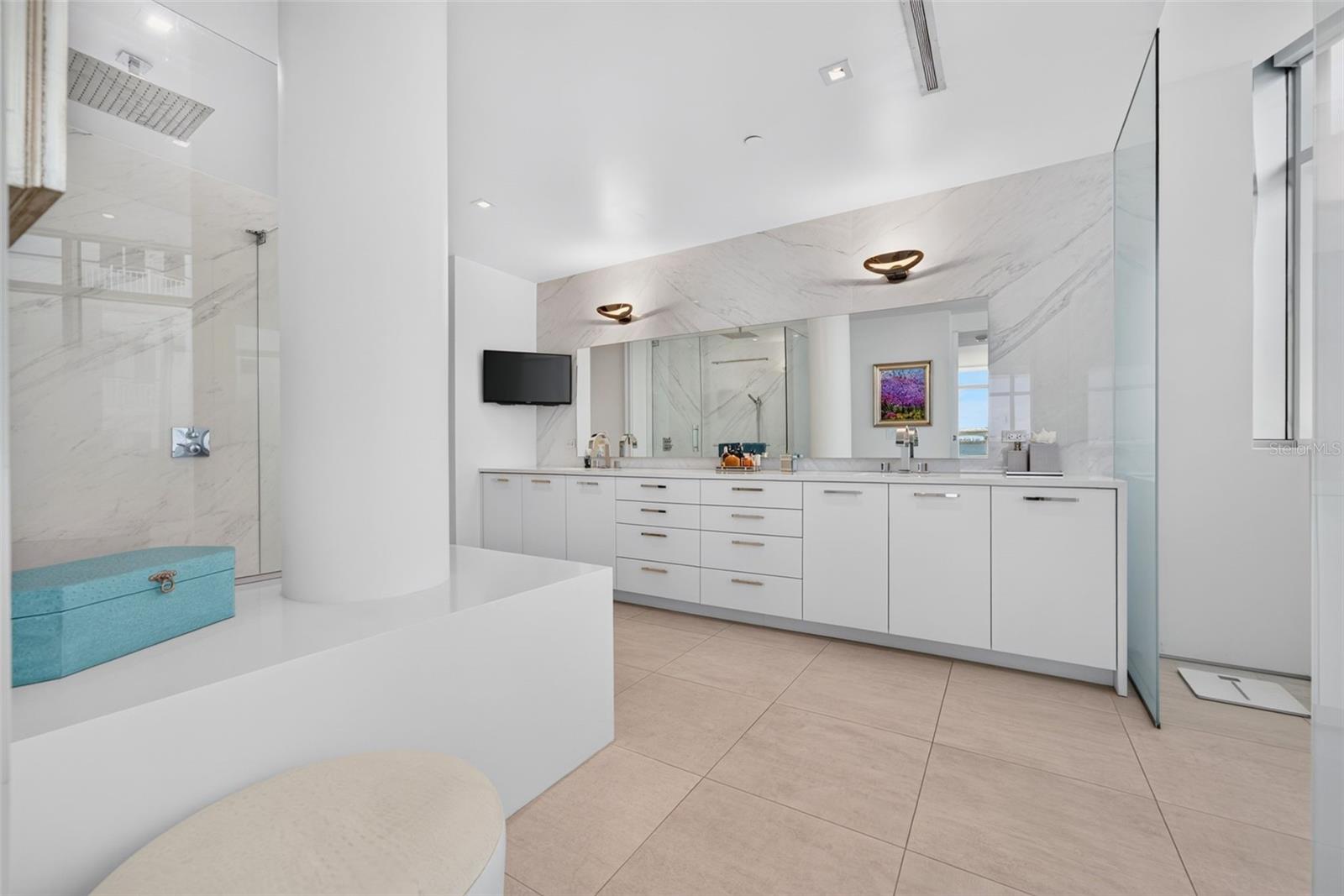 280 GOLDEN GATE PT #300 — photo 48
