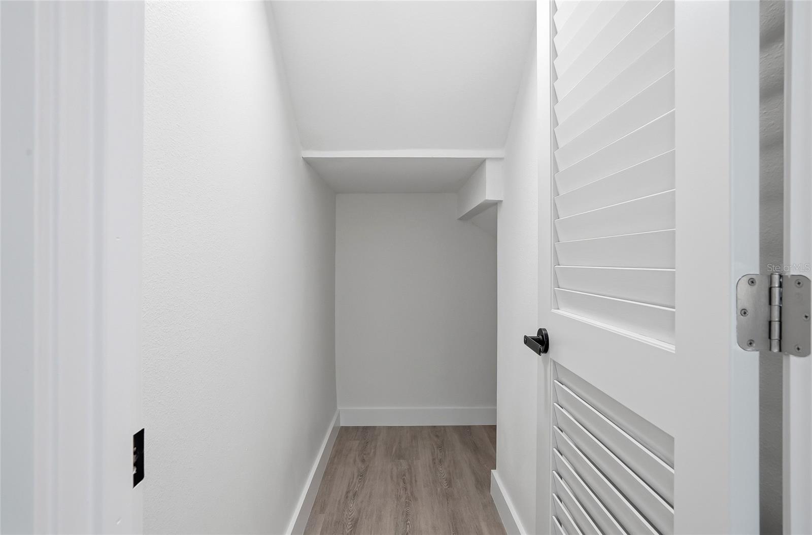 31848 HEDGEROW DR — photo 29