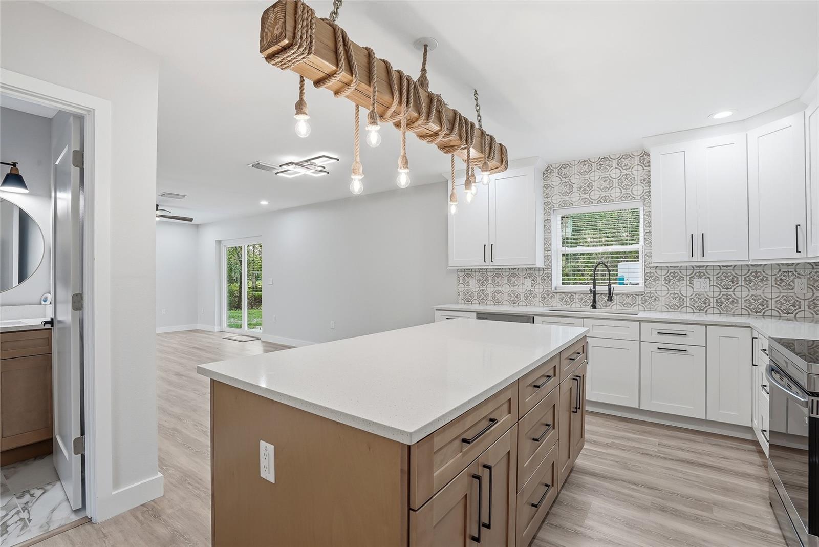 31848 HEDGEROW DR — photo 20