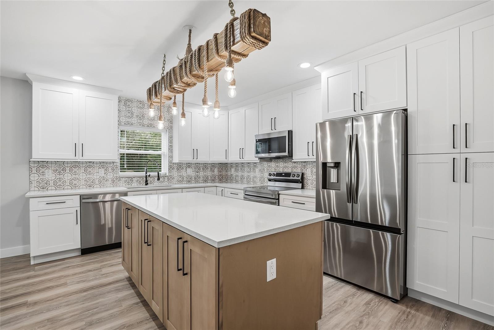 31848 HEDGEROW DR — photo 19