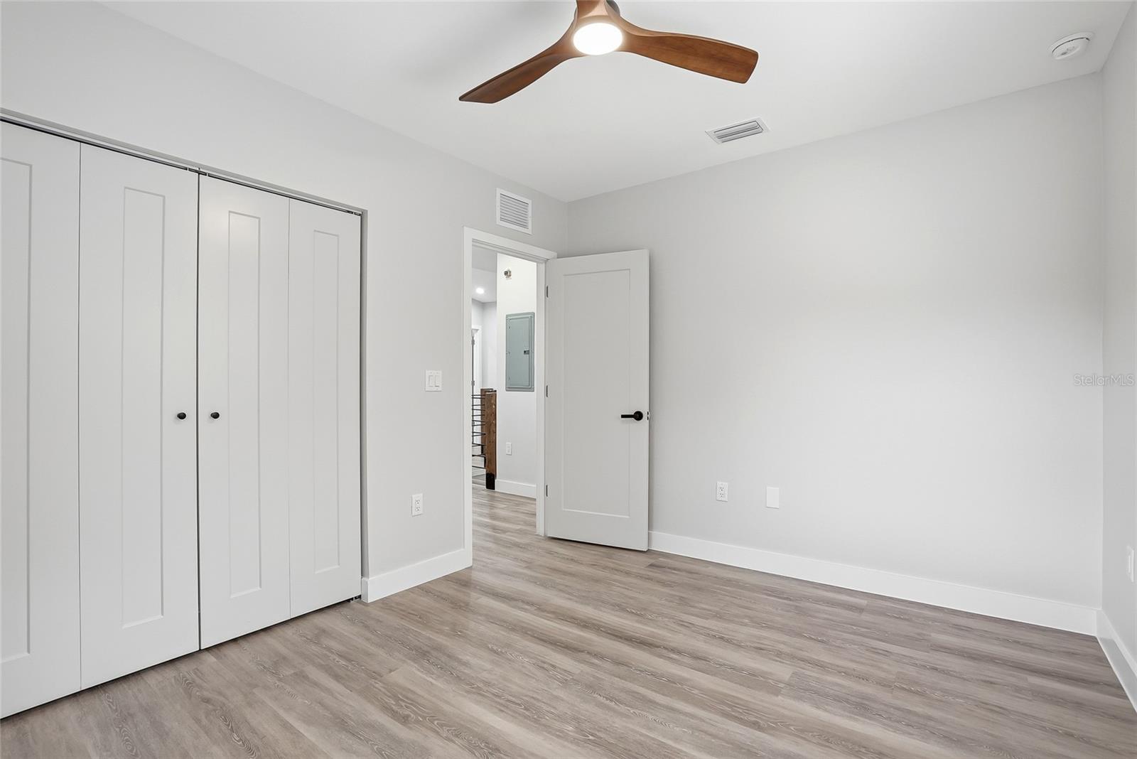 31848 HEDGEROW DR — photo 46