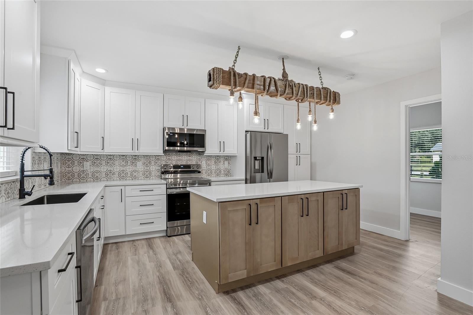 31848 HEDGEROW DR — photo 18