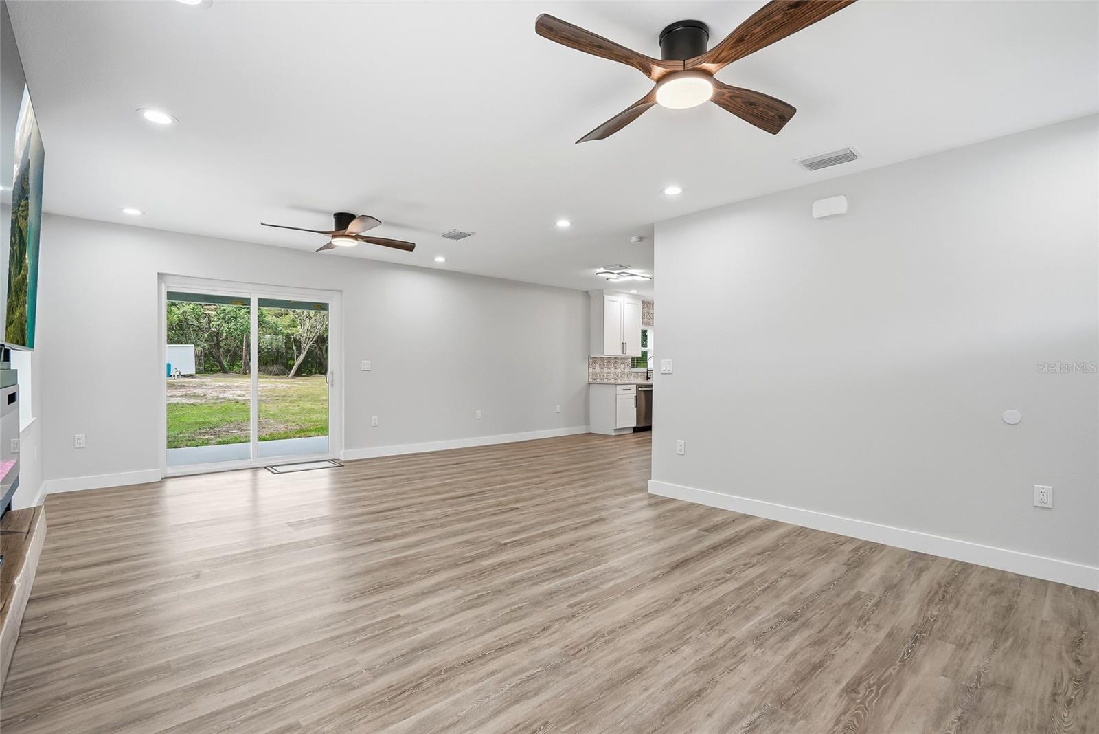 31848 HEDGEROW DR — photo 11