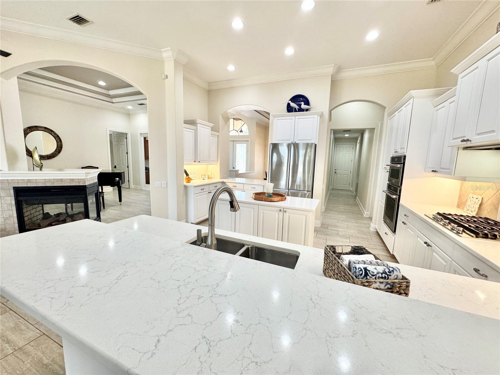 6919 DOMINION LN — photo 17
