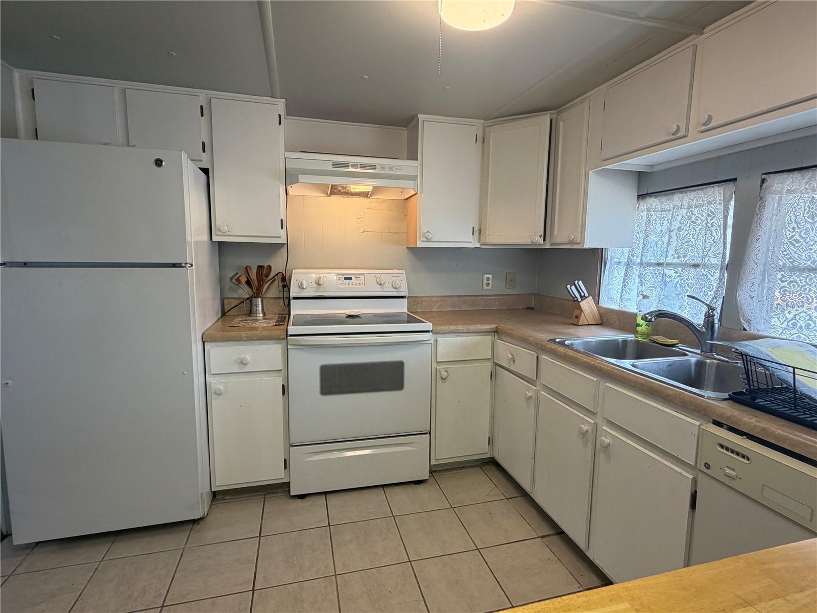 1717 PALM SPRINGS ST — photo 14