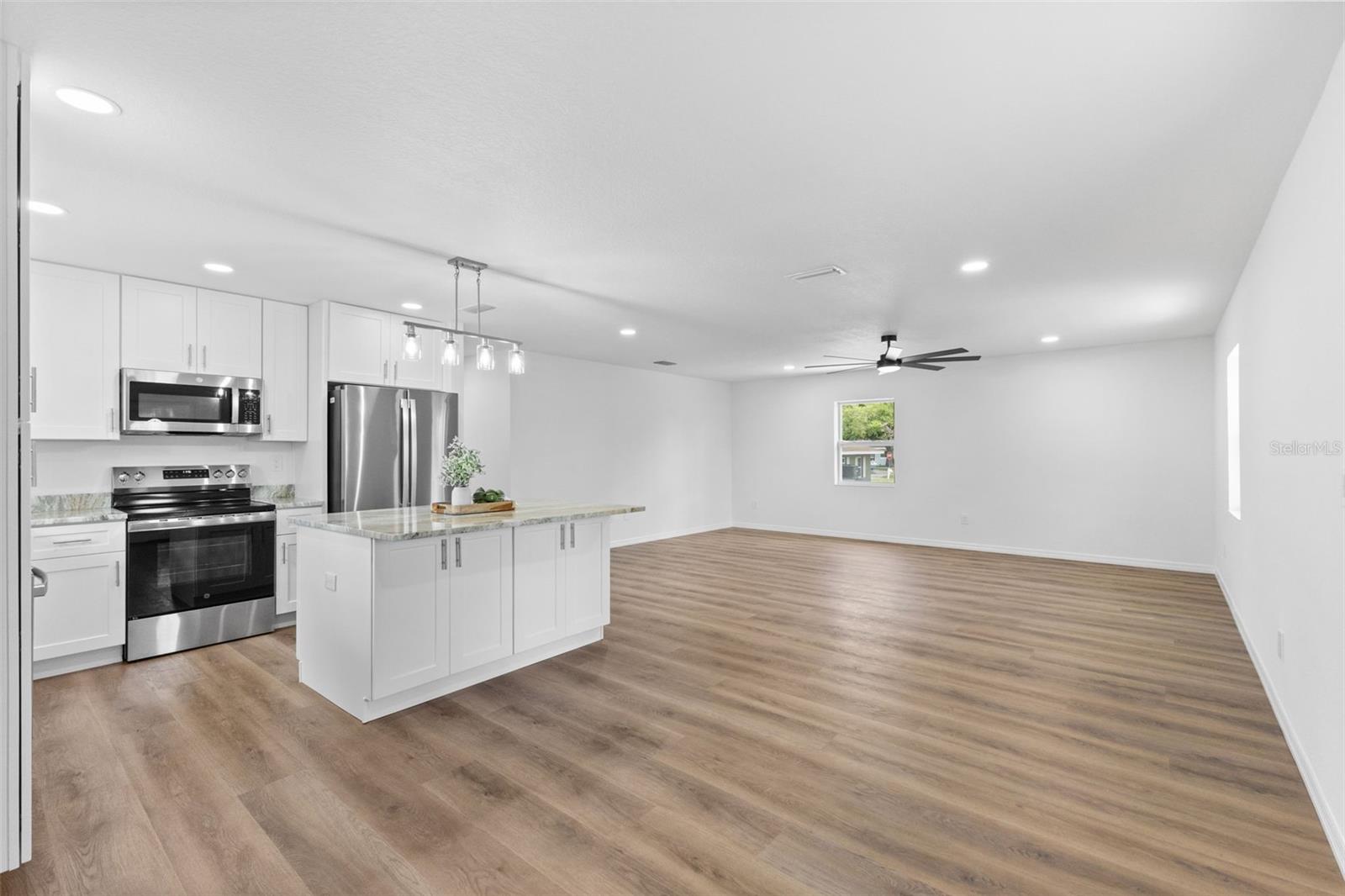 120 BROWN ST — photo 9