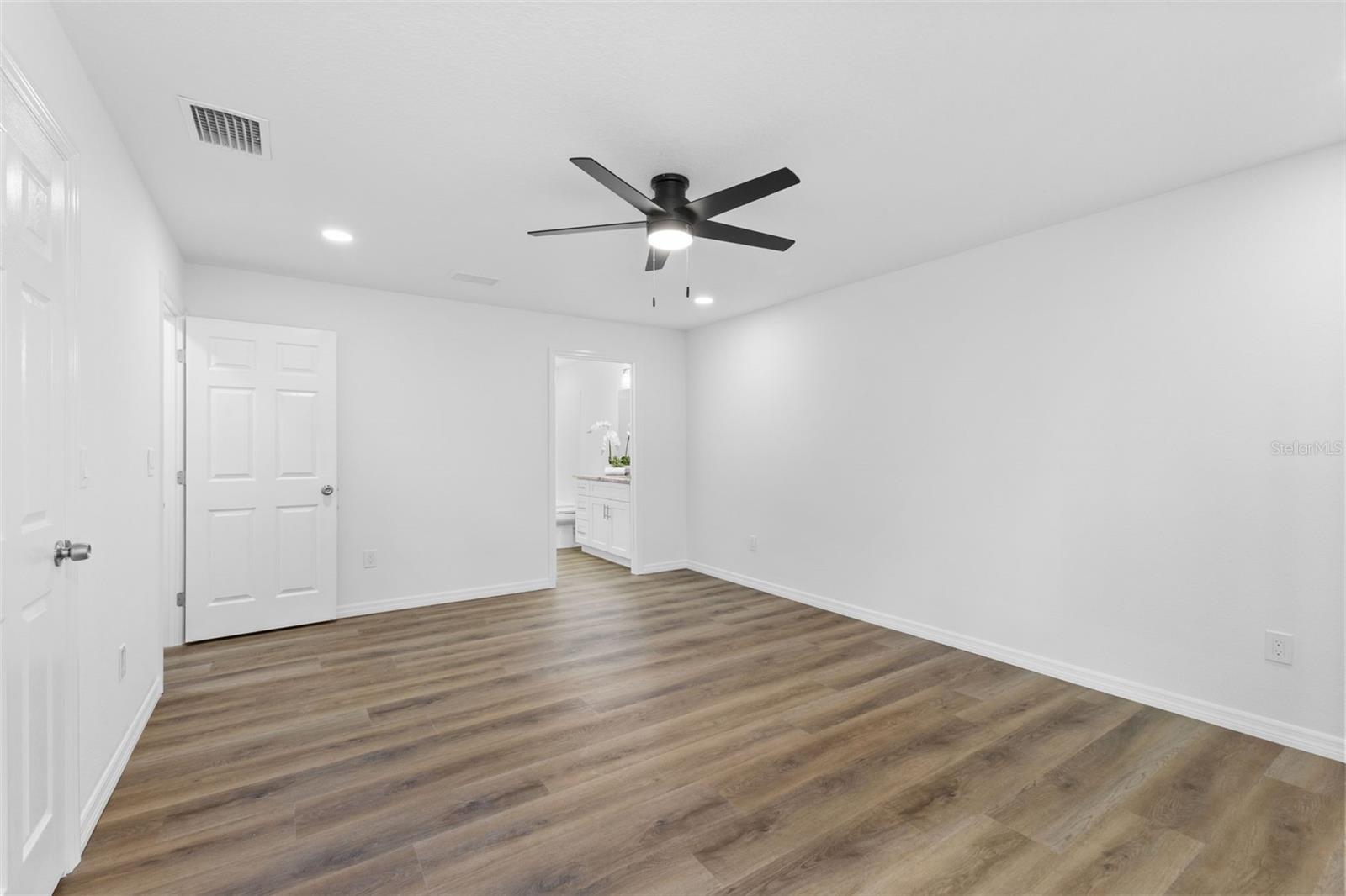 120 BROWN ST — photo 15