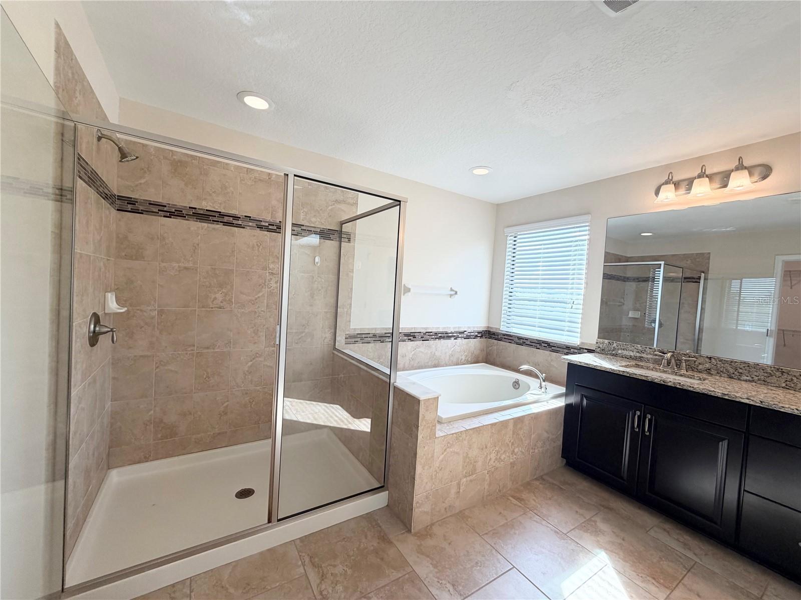 19522 WHISPERING BROOK DRIVE — photo 16