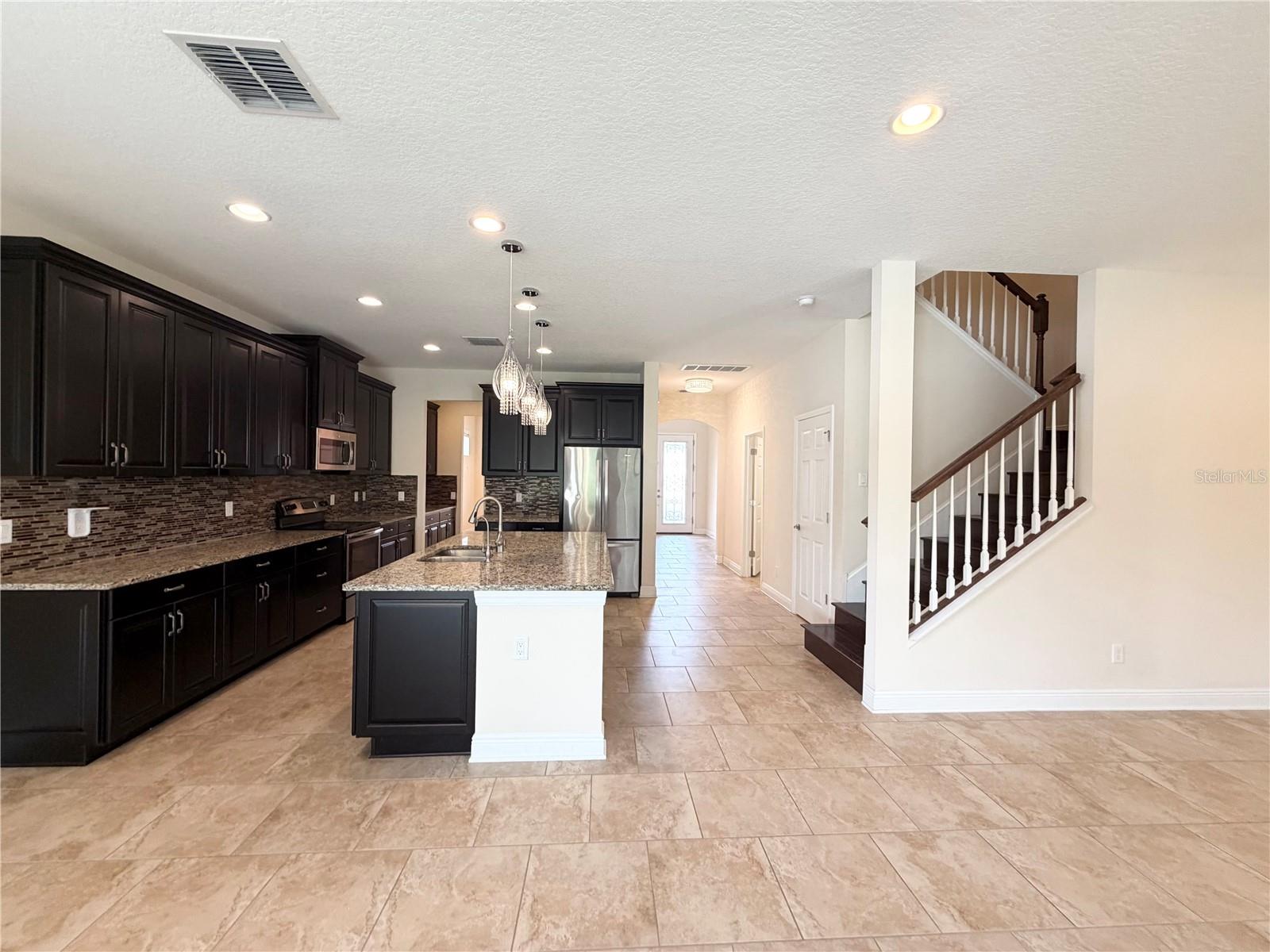 19522 WHISPERING BROOK DRIVE — photo 4