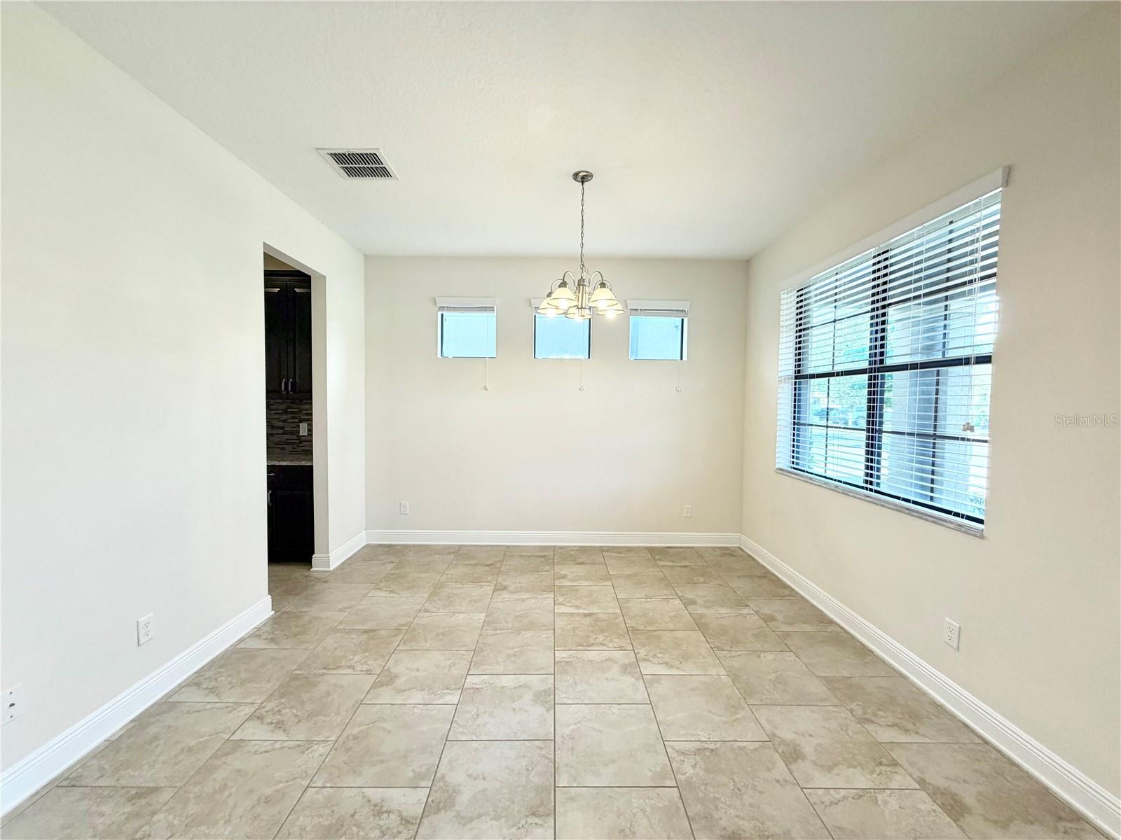 19522 WHISPERING BROOK DRIVE — photo 37