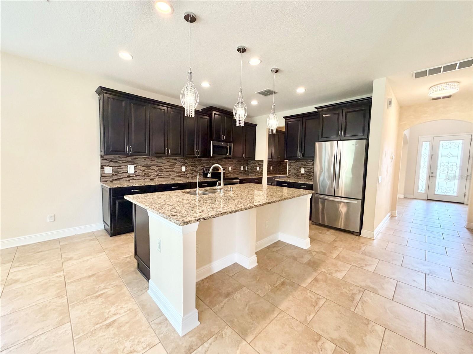 19522 WHISPERING BROOK DRIVE — photo 5