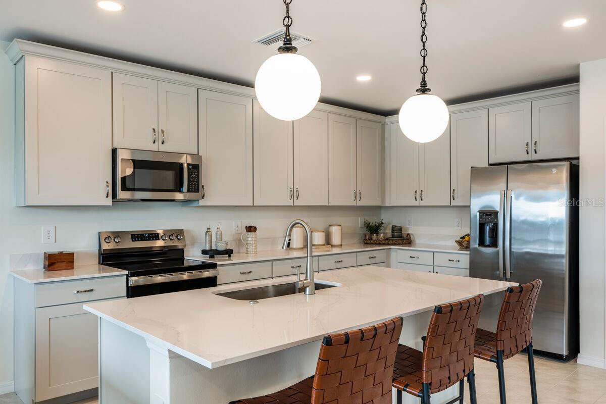 9617 VIBRANT LN — photo 4