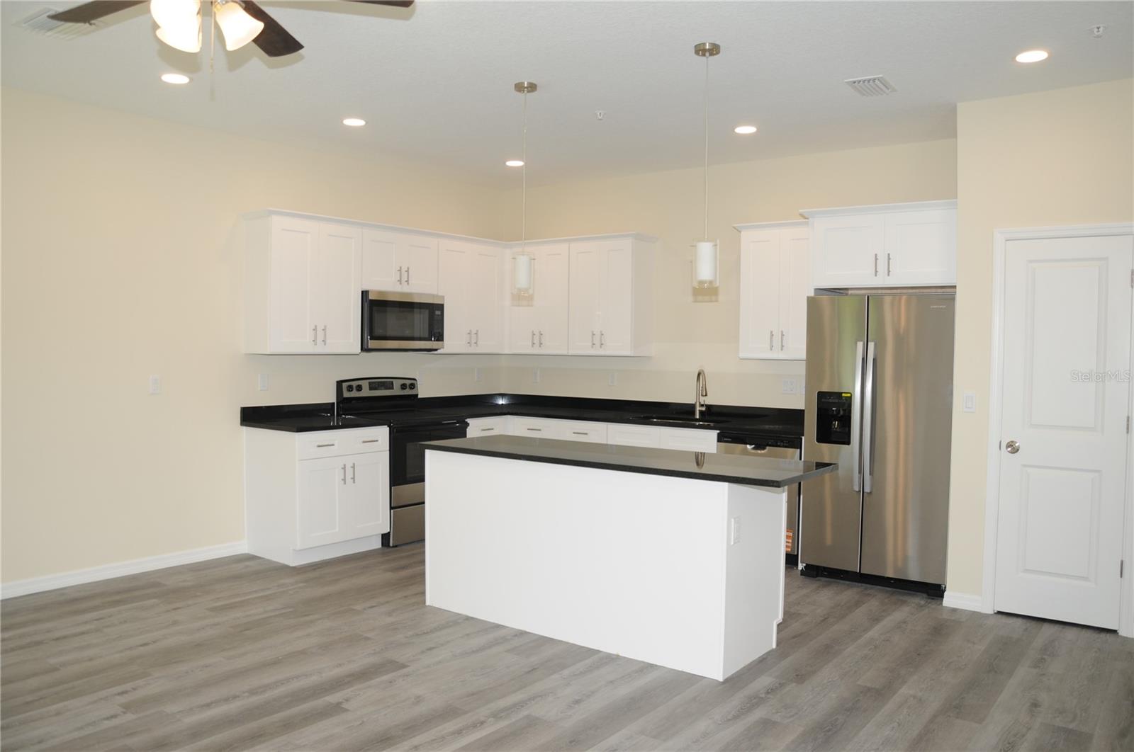 4343 CAMBIO GARDENS CT — photo 8