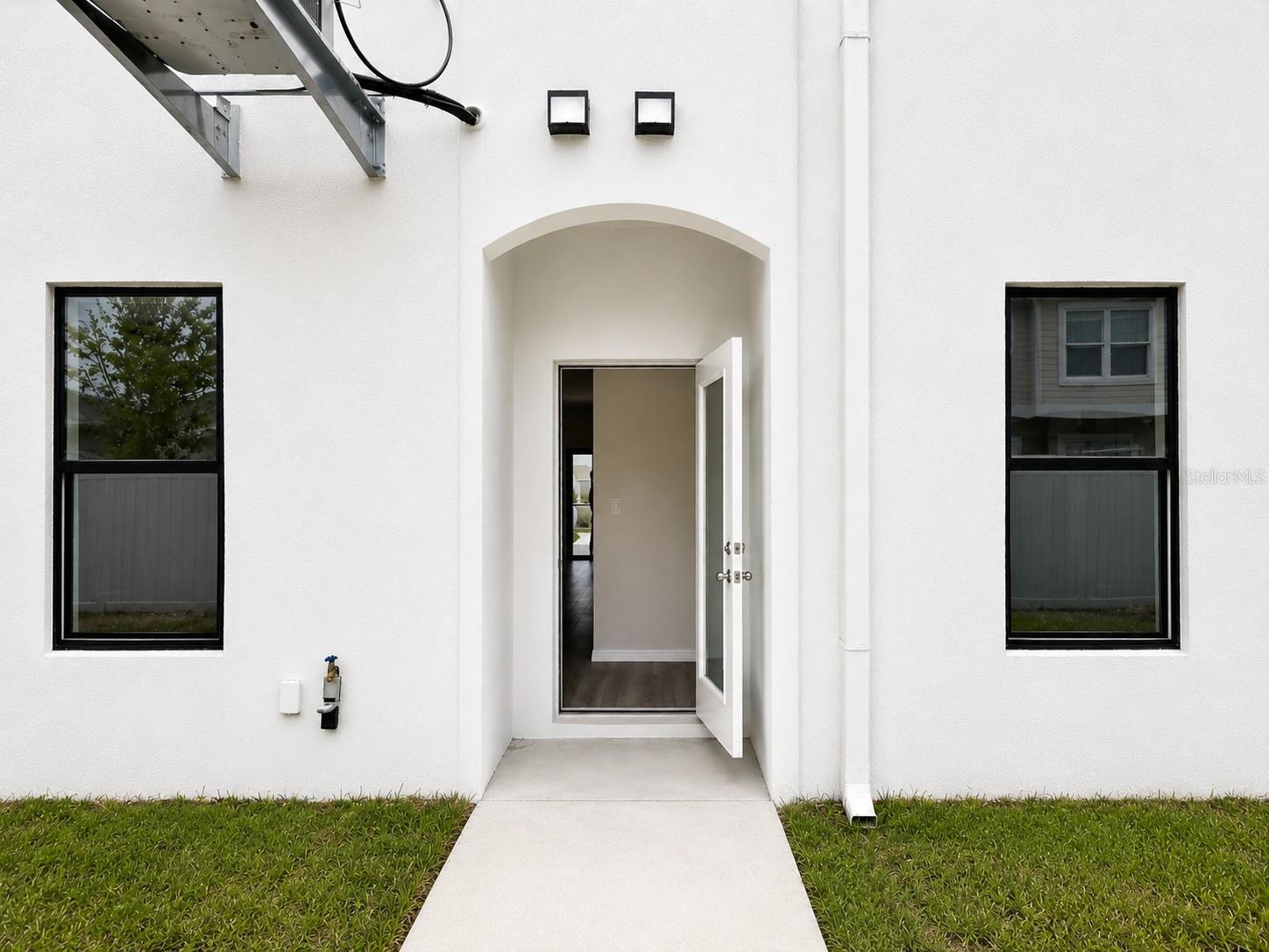 4343 CAMBIO GARDENS CT — photo 3