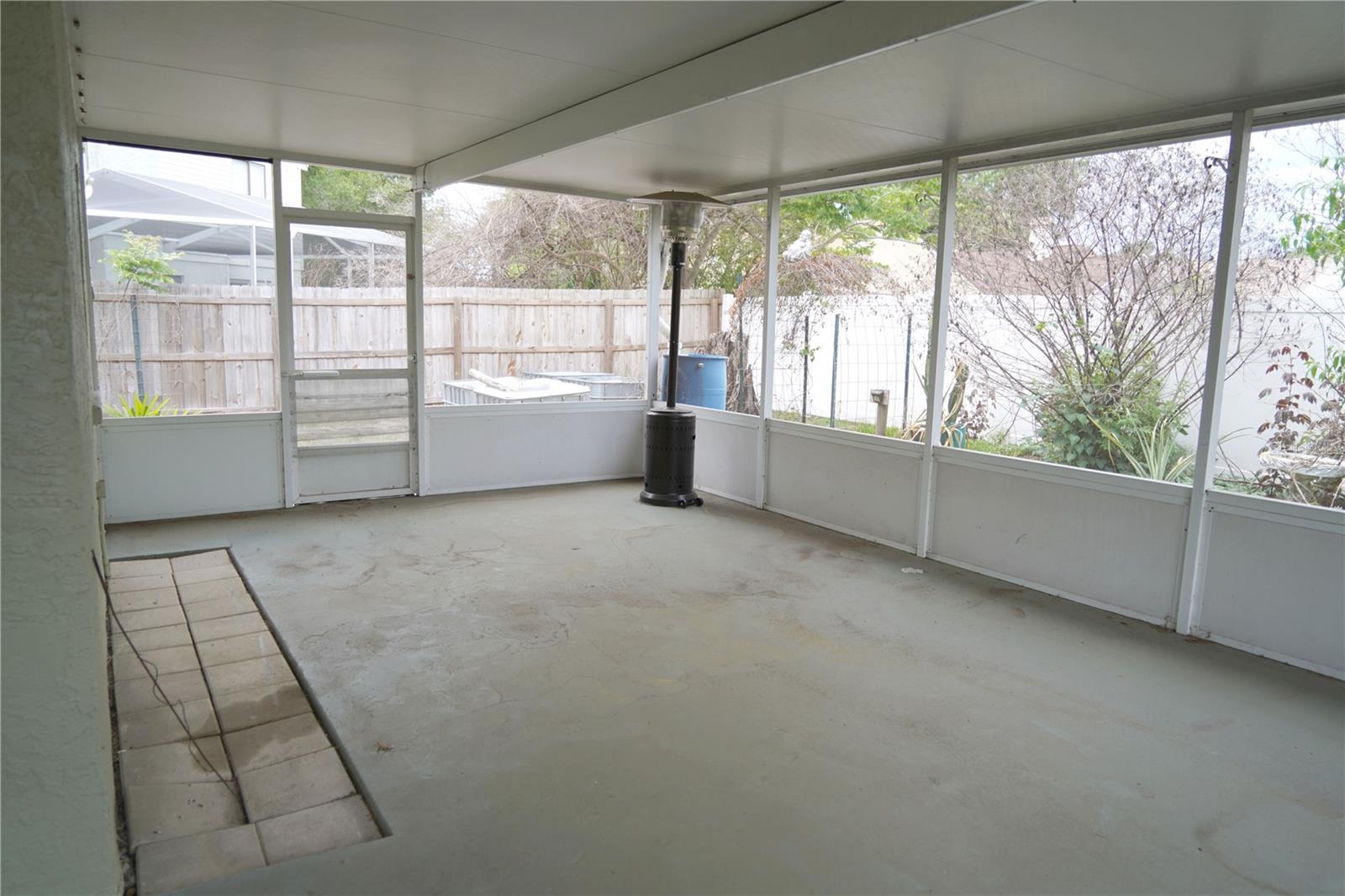 4304 BARRET AVE — photo 12