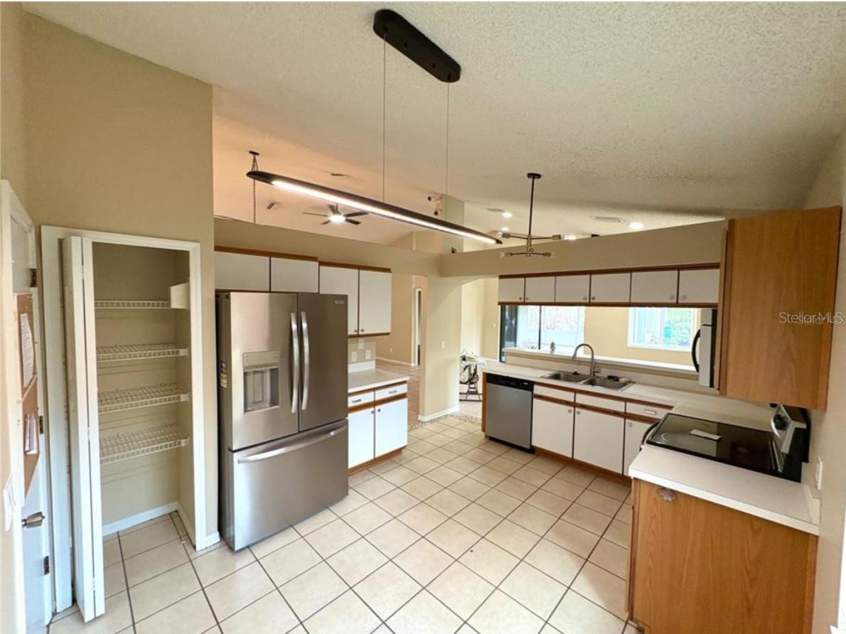 4304 BARRET AVE — photo 20