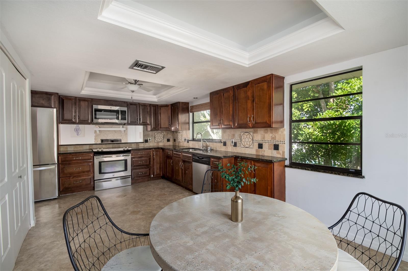 2504 HIBISCUS DR W — photo 8