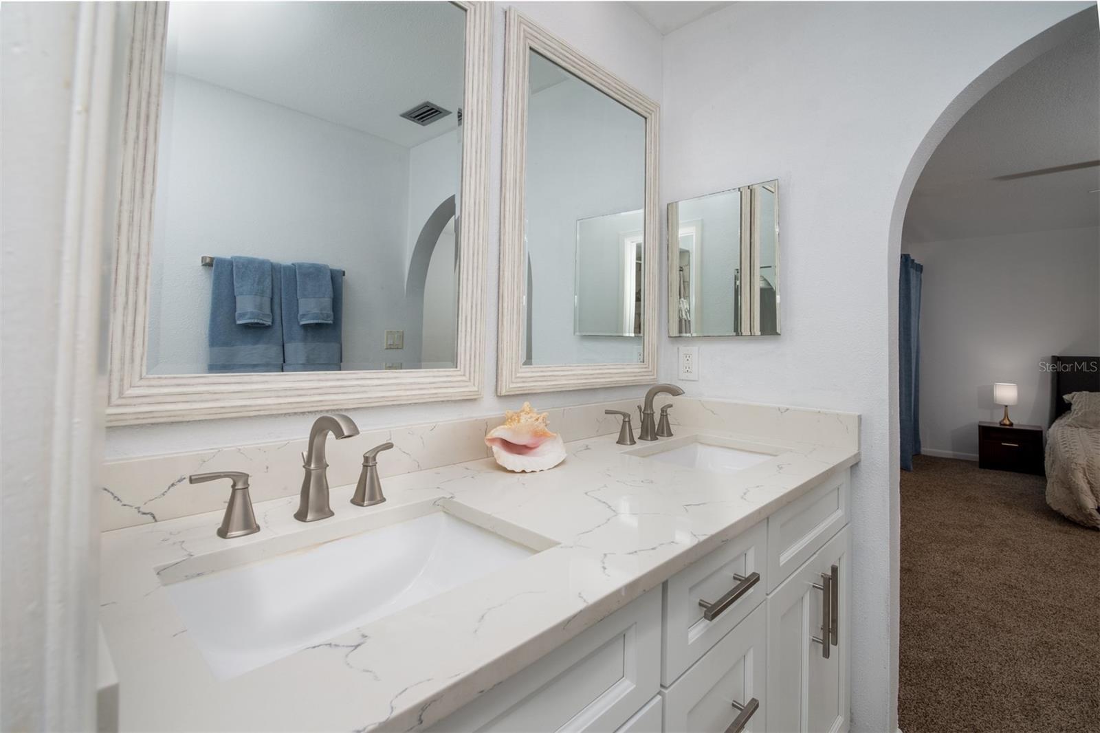 2504 HIBISCUS DR W — photo 18