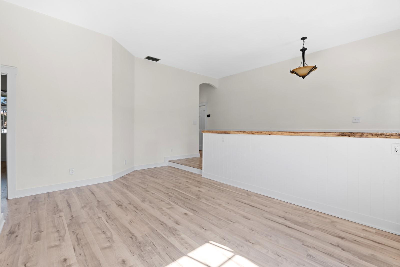 512 CAULDER PARK RD — photo 6