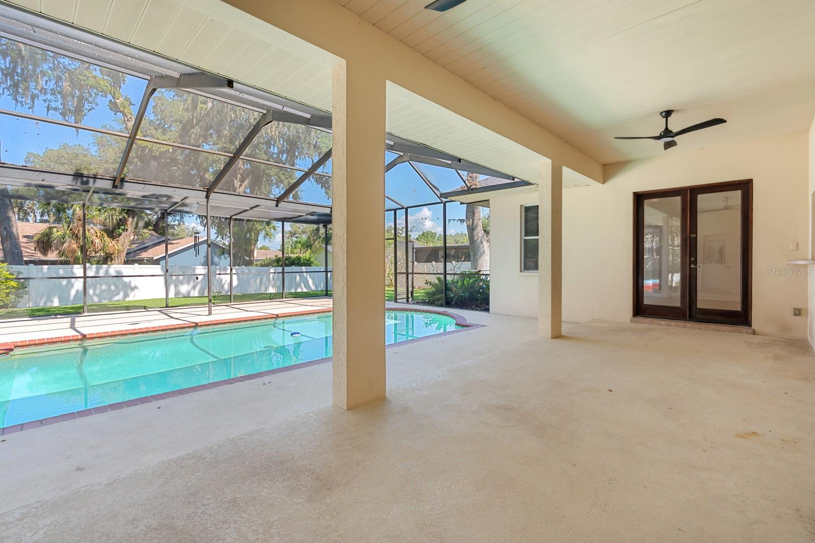 512 CAULDER PARK RD — photo 33