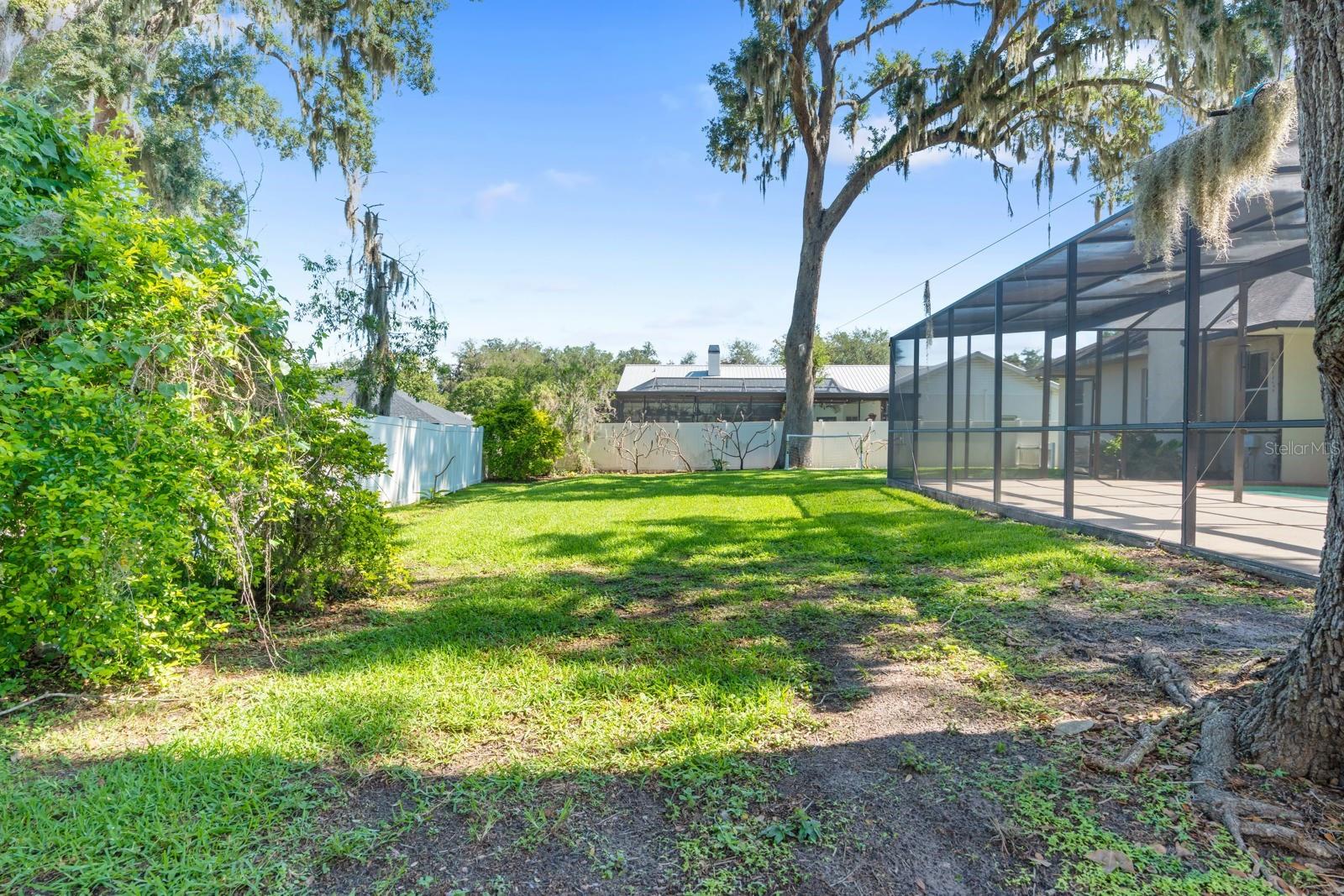 512 CAULDER PARK RD — photo 43