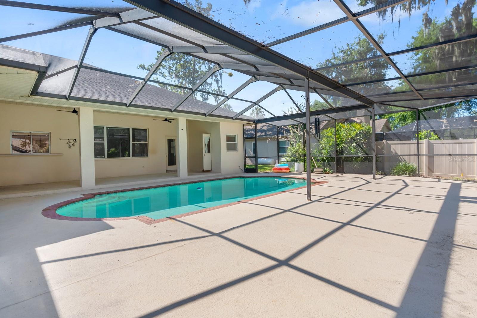 512 CAULDER PARK RD — photo 37