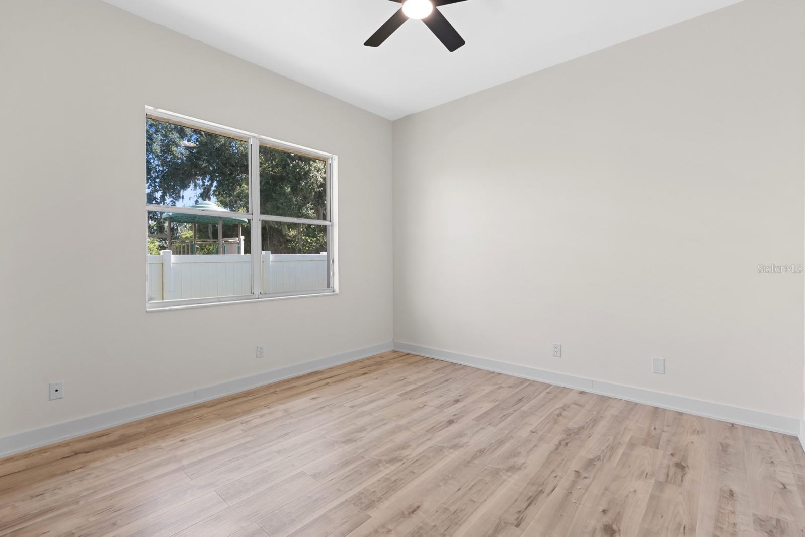 512 CAULDER PARK RD — photo 30