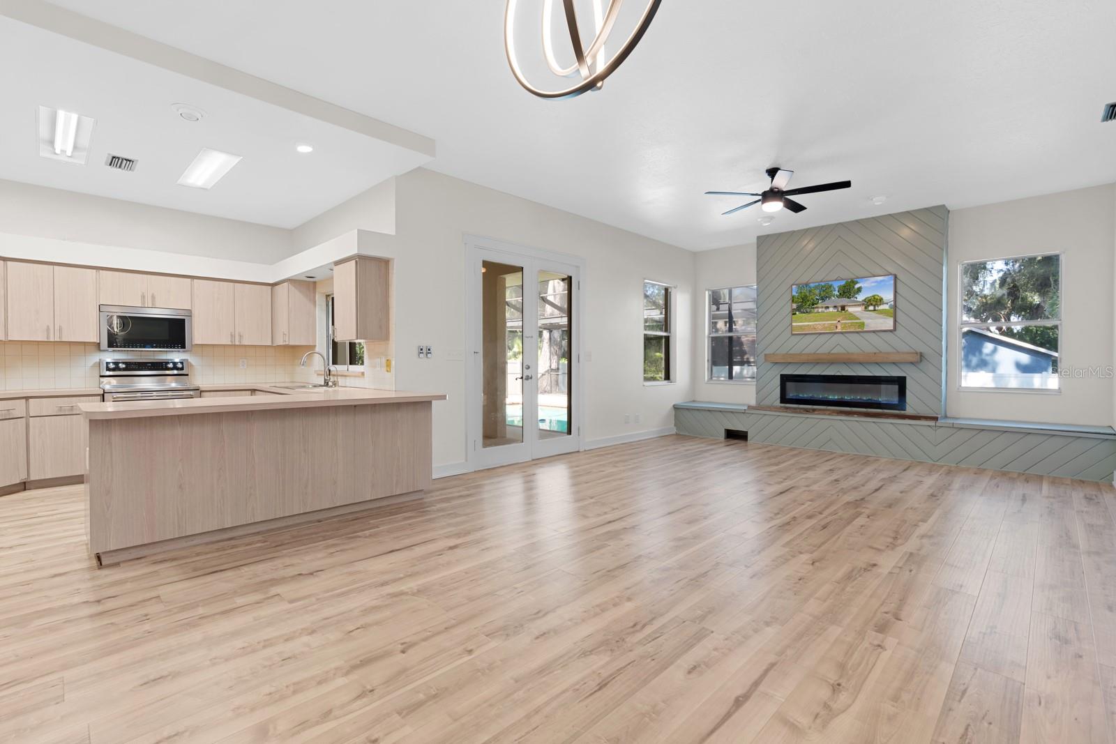 512 CAULDER PARK RD — photo 22