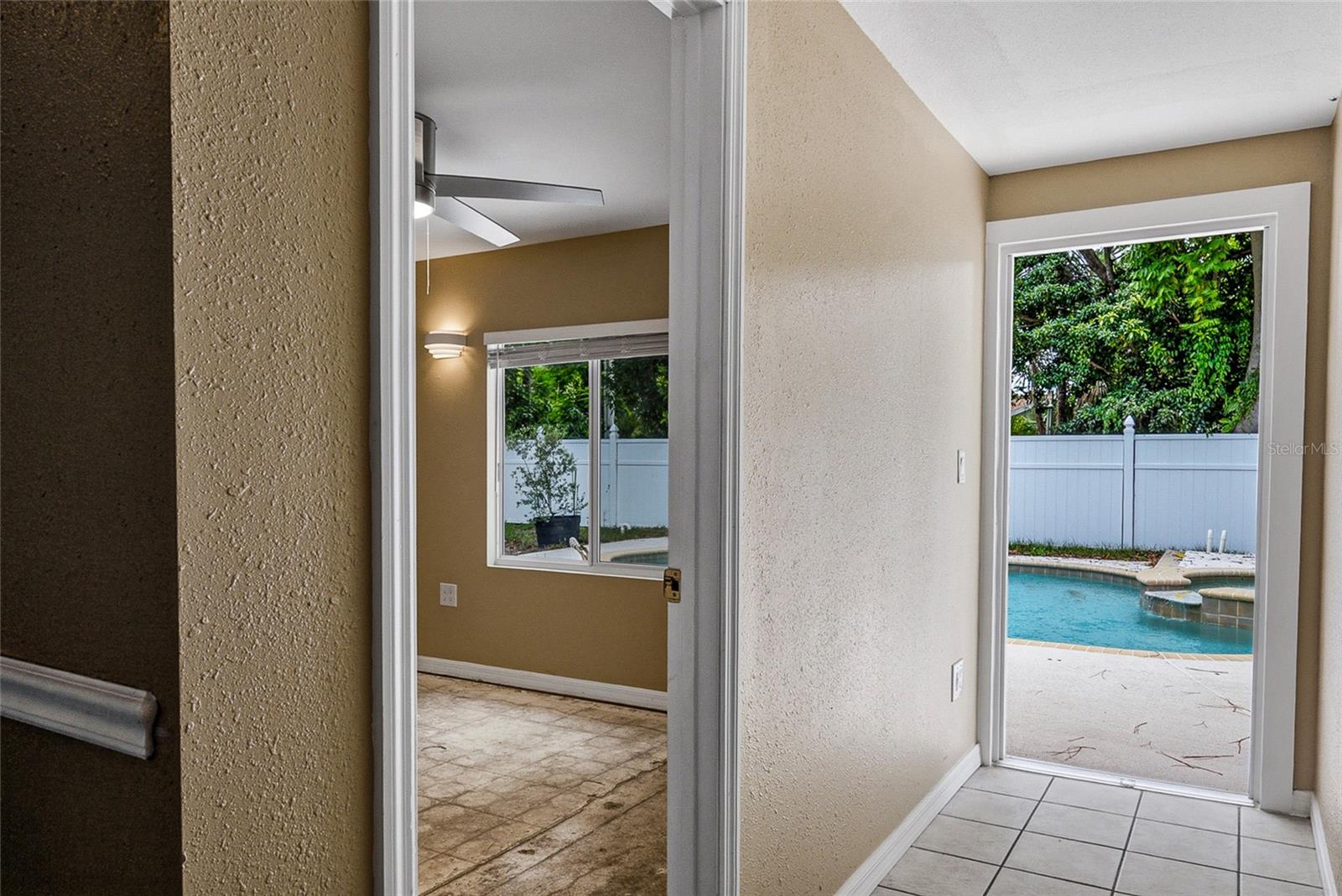 8205 WESTRIDGE DR — photo 36