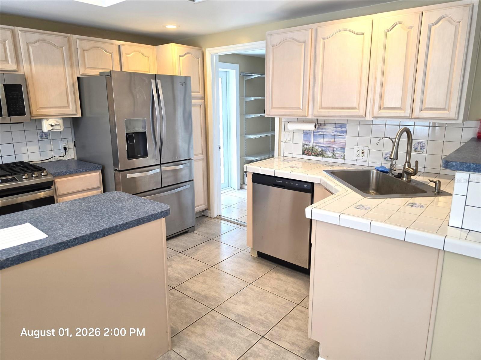 8205 WESTRIDGE DR — photo 16