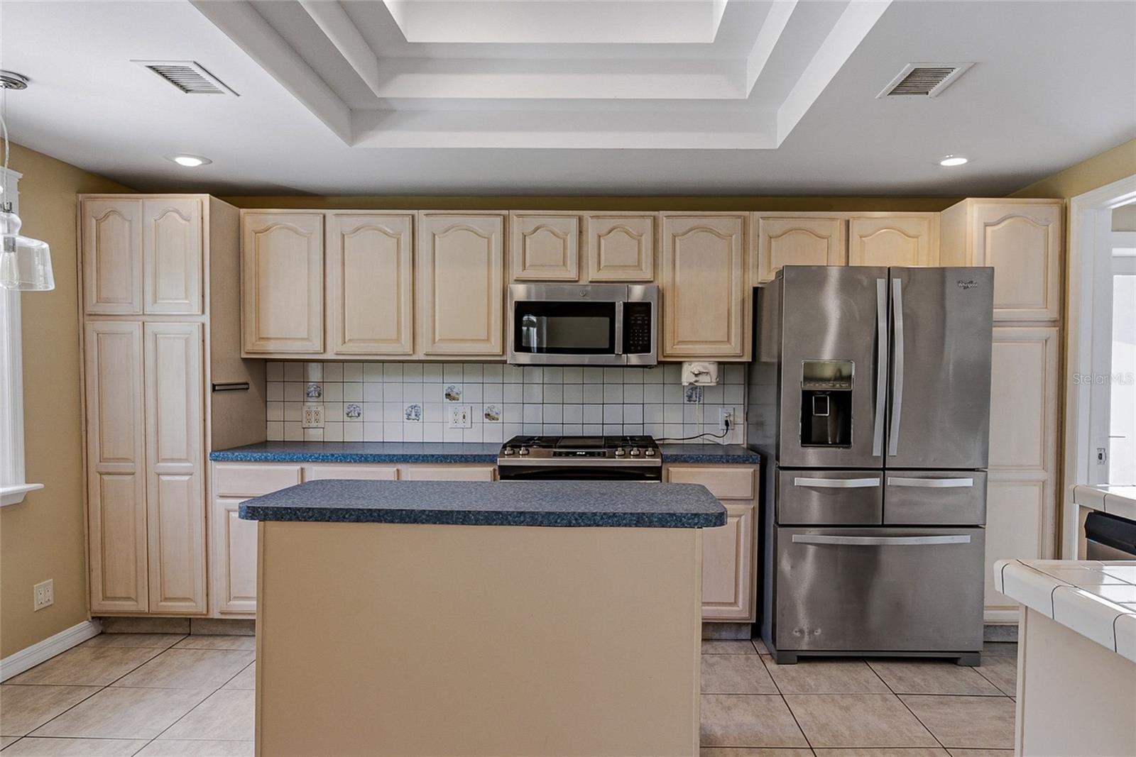 8205 WESTRIDGE DR — photo 13