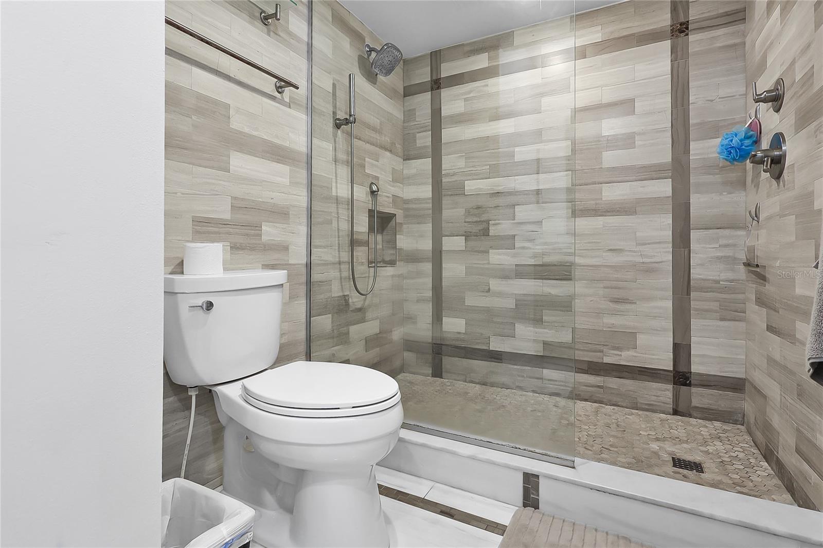 2780 N RIVERSIDE DR #502 — photo 31