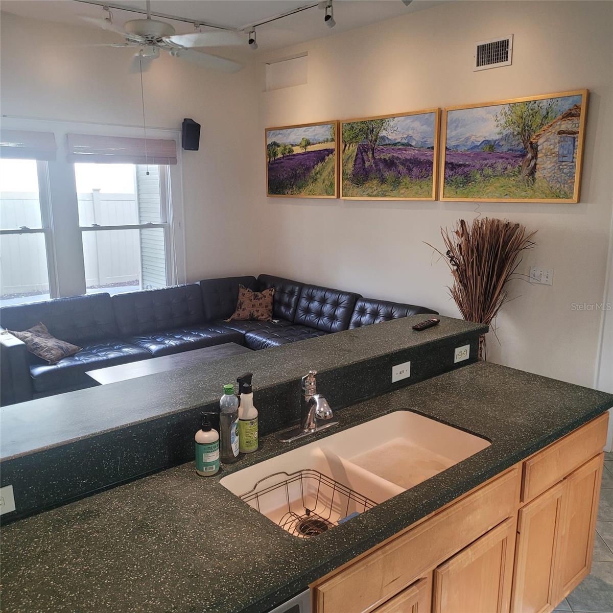 2916 W BAY COURT AVE — photo 10
