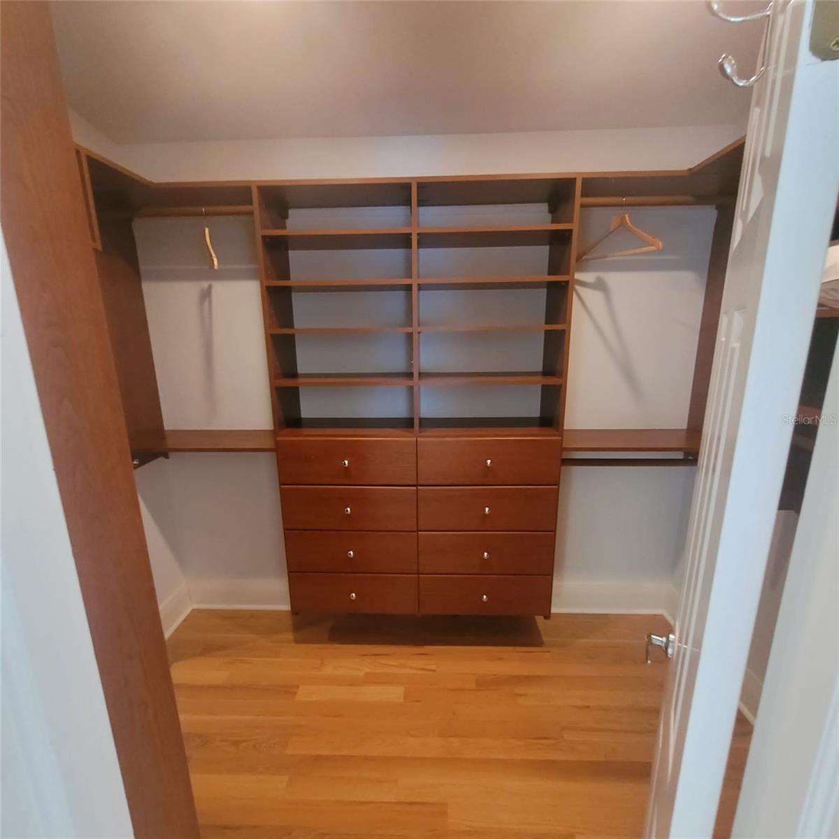 2916 W BAY COURT AVE — photo 29