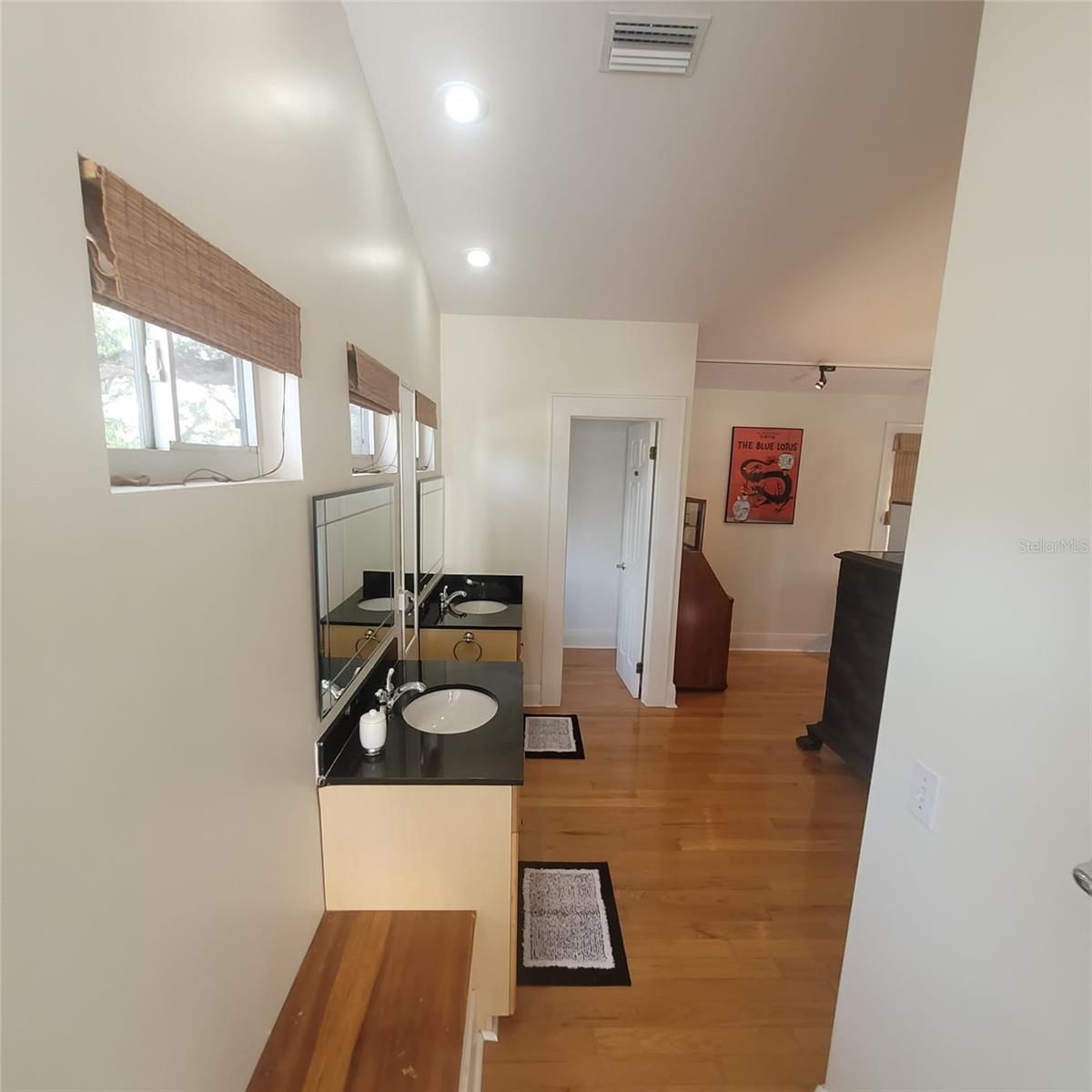 2916 W BAY COURT AVE — photo 25