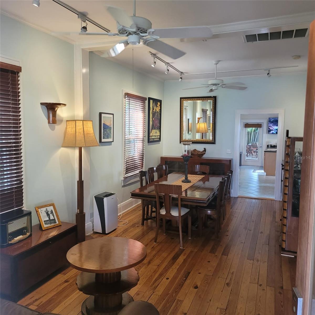 2916 W BAY COURT AVE — photo 11