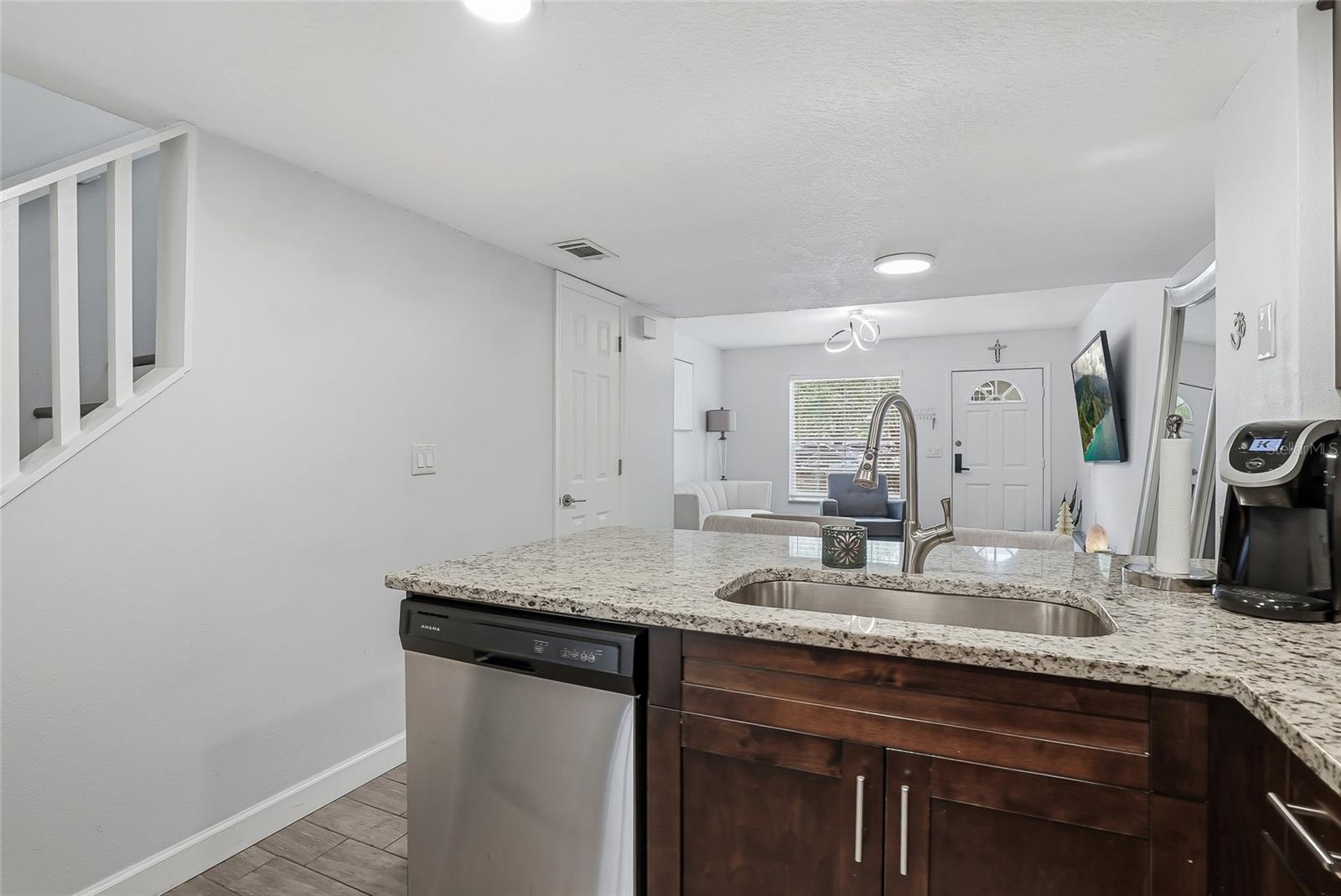 2209 FLETCHERS POINT CIR — photo 17