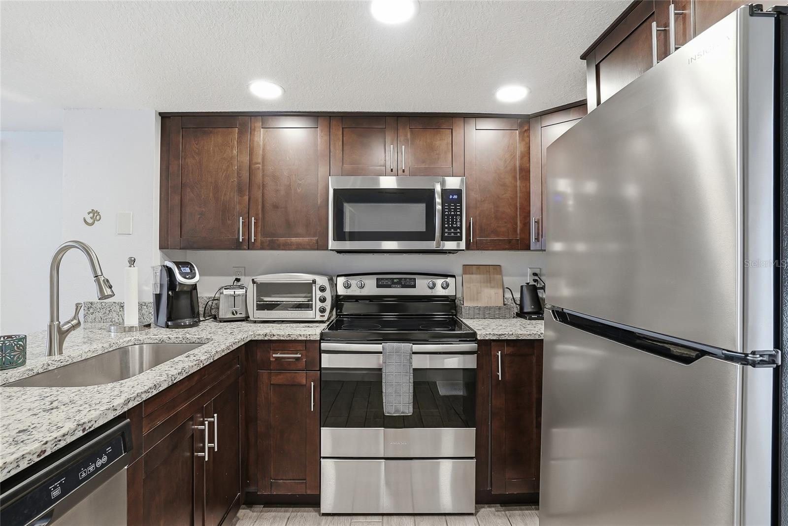 2209 FLETCHERS POINT CIR — photo 14