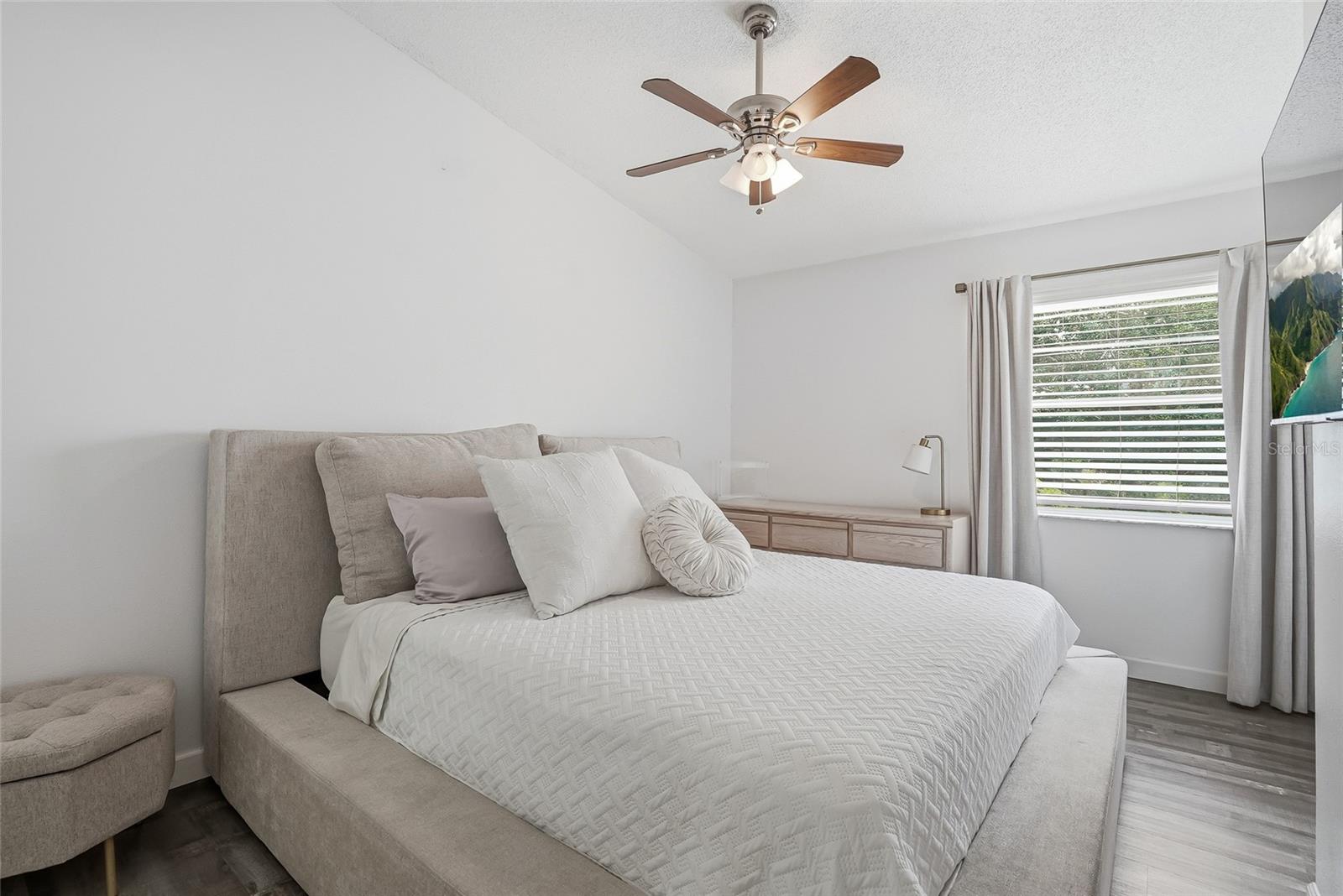 2209 FLETCHERS POINT CIR — photo 20