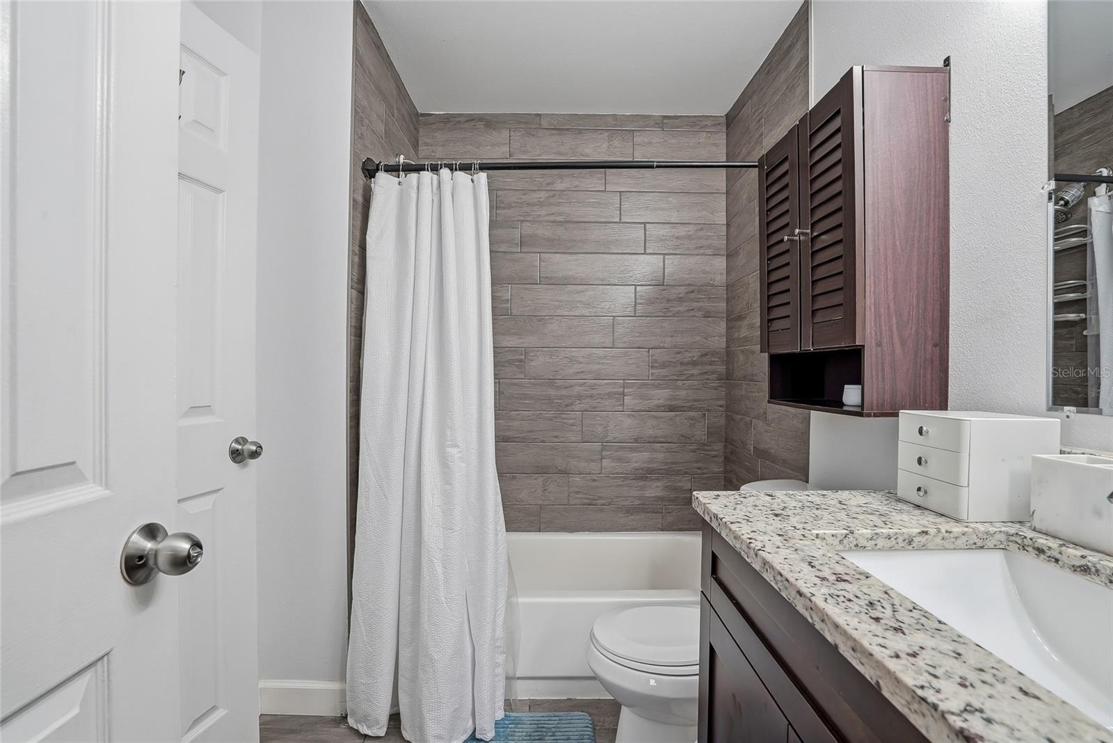 2209 FLETCHERS POINT CIR — photo 25