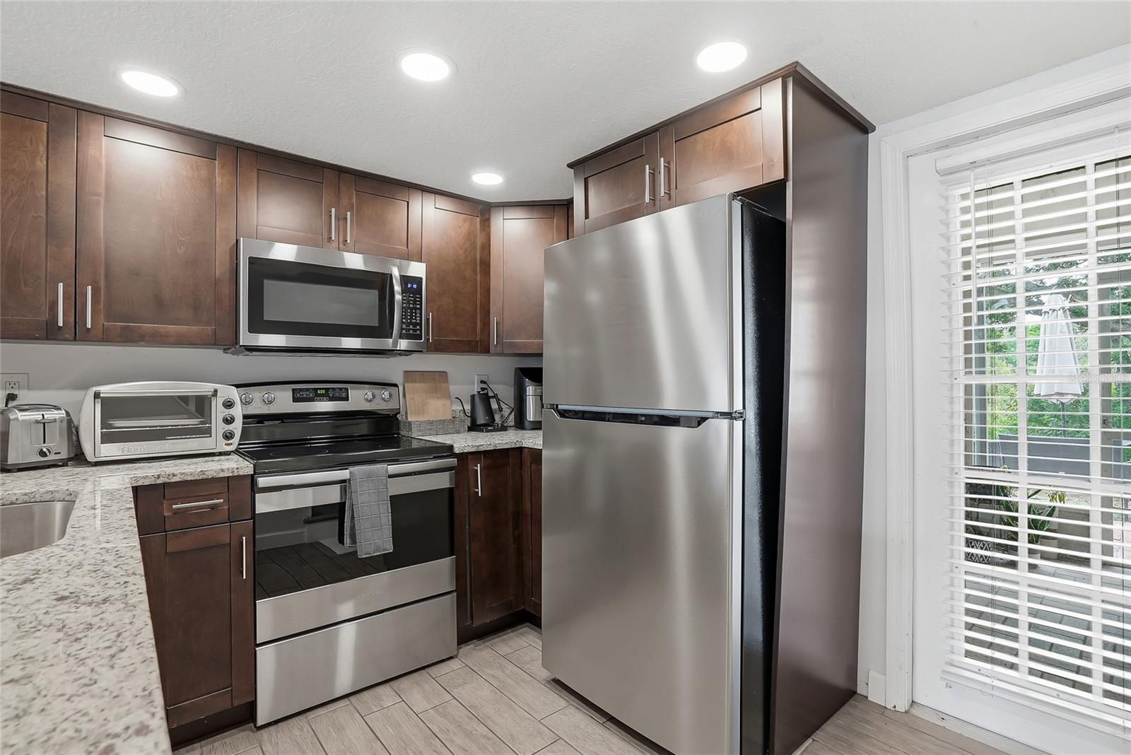 2209 FLETCHERS POINT CIR — photo 13