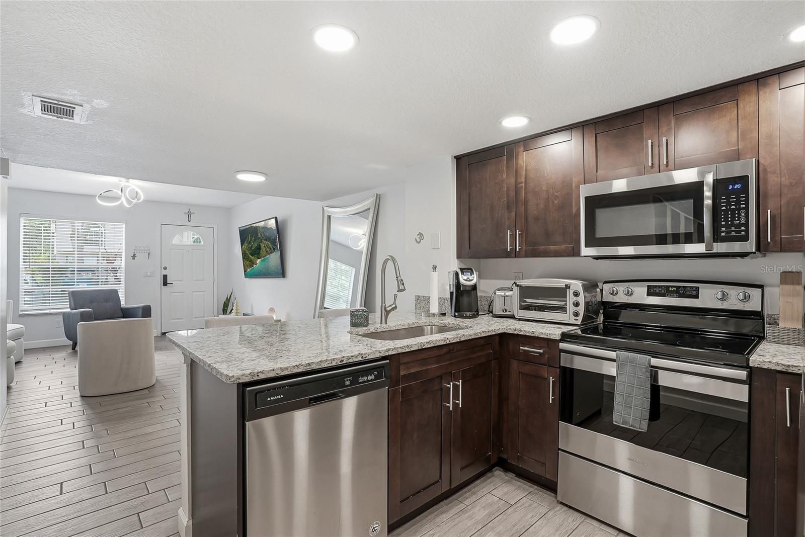 2209 FLETCHERS POINT CIR — photo 15