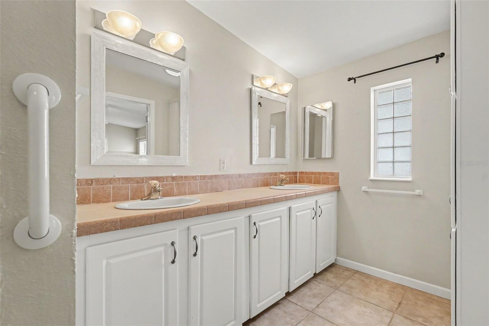 37536 GILL AVE — photo 18