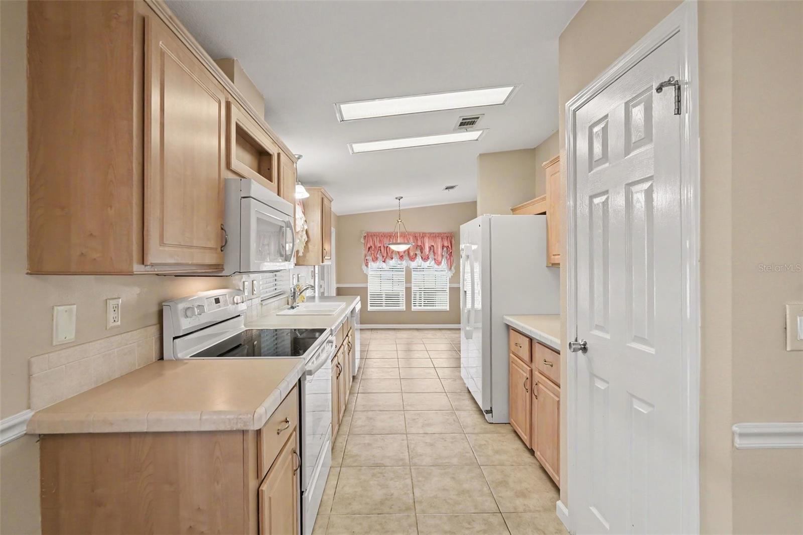 37536 GILL AVE — photo 9