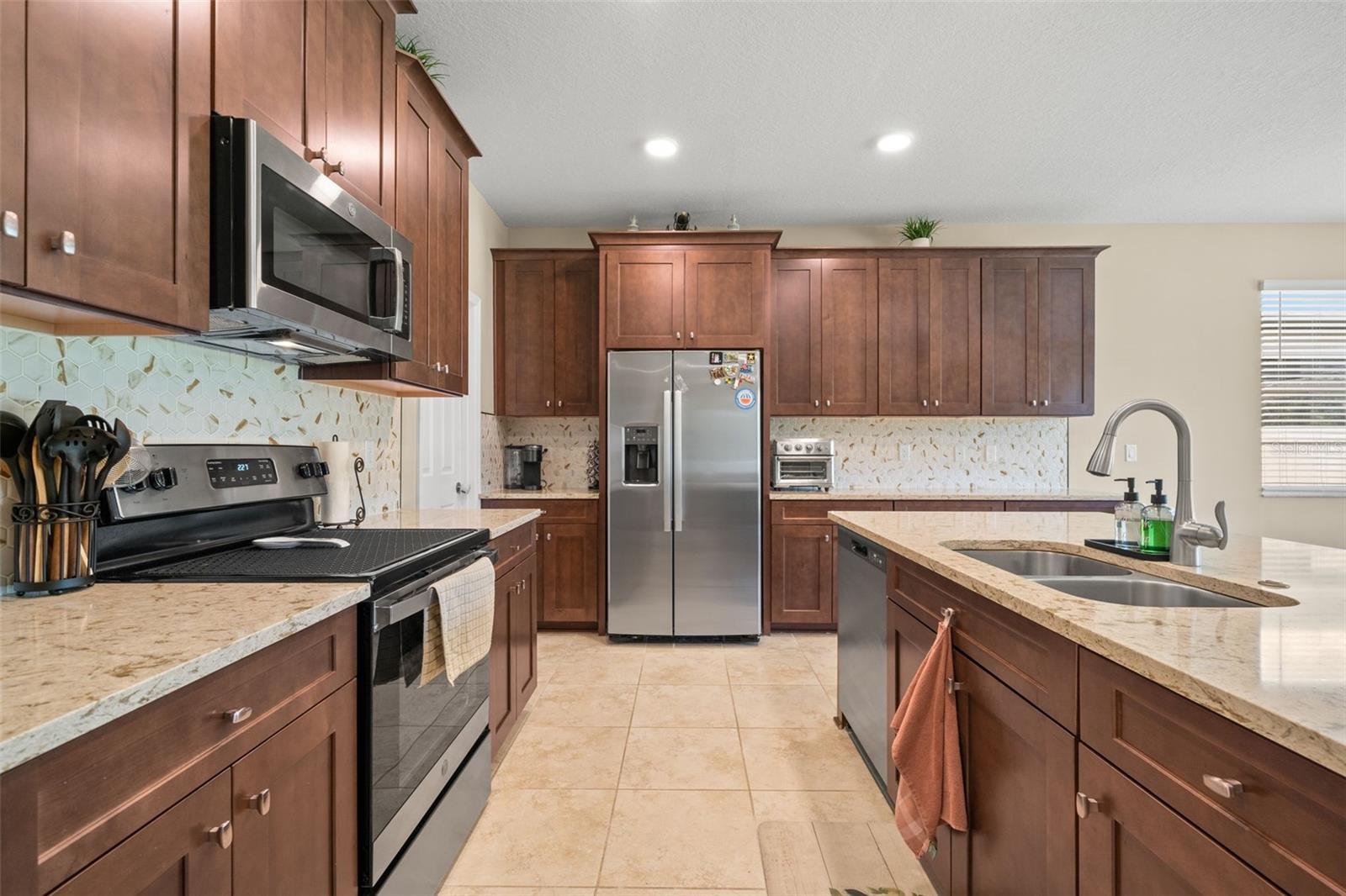3134 MARINE GRASS DR — photo 8