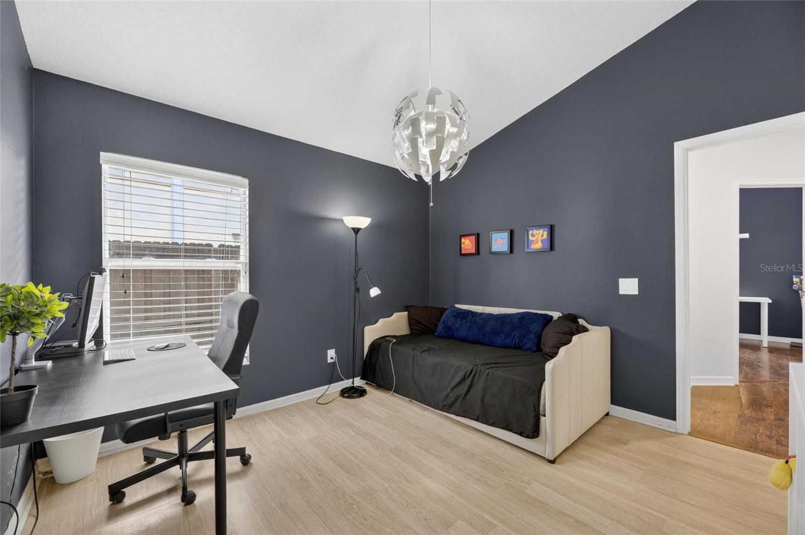 11901 NORTHUMBERLAND DR — photo 15