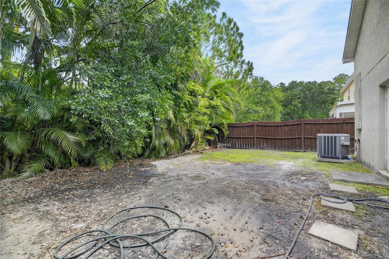 11901 NORTHUMBERLAND DR — photo 47